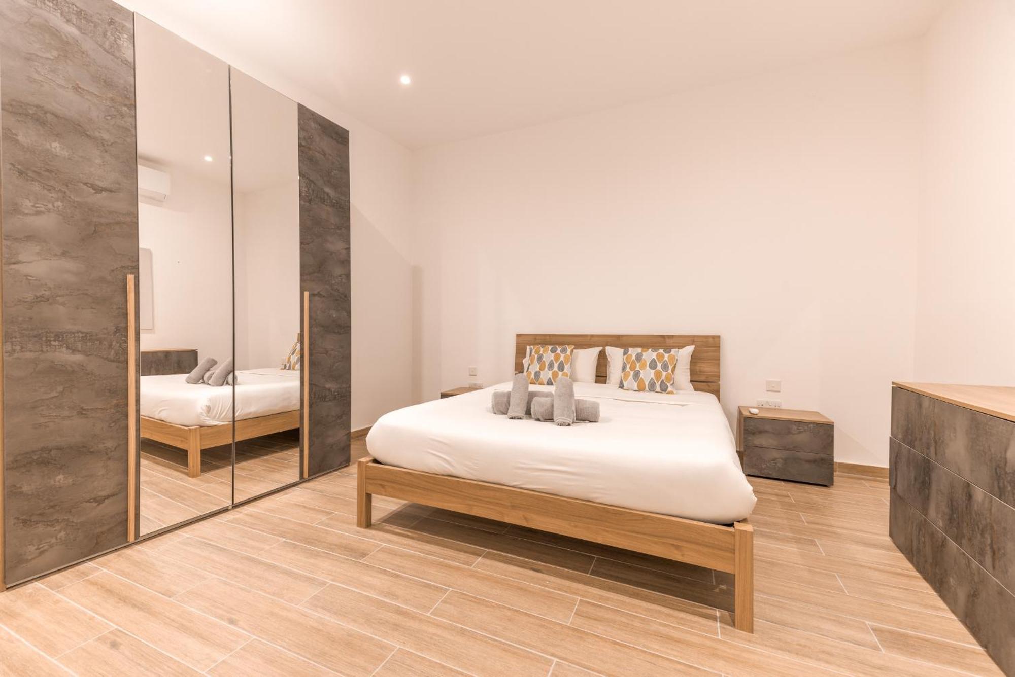 Orsola - New 2 Bedroom Apartment Valeta Exterior foto